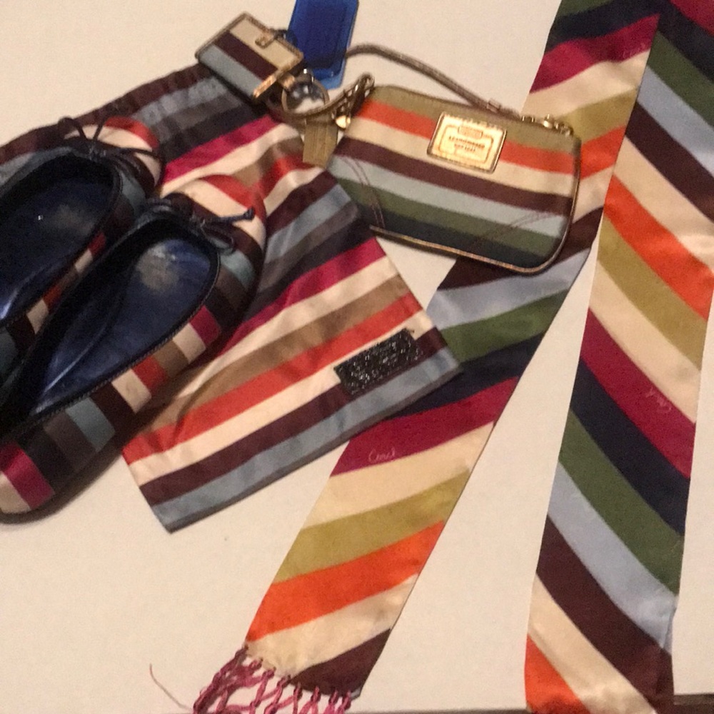 Women’s scarf wristlet shoe sachet